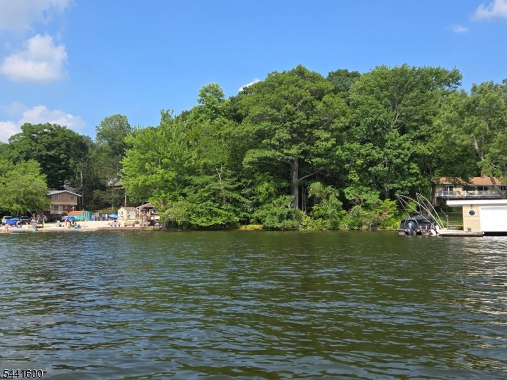 4 Maine St, Jefferson Twp., NJ 07849 — photo 3
