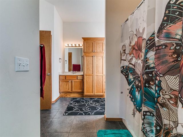 11521 Canyon Oaks Drive 14, Mcloud, OK 74851