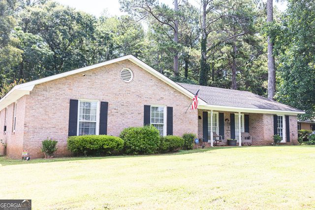 500 Camelot Drive, Lagrange, GA 30241