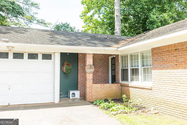 500 Camelot Drive, Lagrange, GA 30241