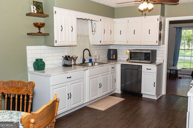 500 Camelot Drive, Lagrange, GA 30241
