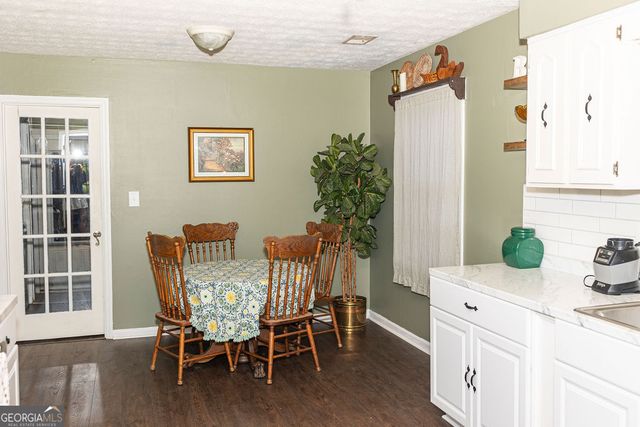 500 Camelot Drive, Lagrange, GA 30241