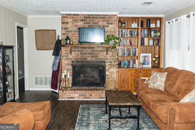 500 Camelot Drive, Lagrange, GA 30241