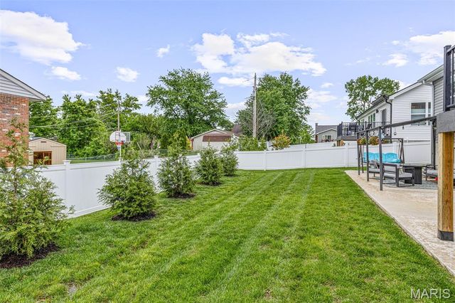 625 Lind Road, Unincorporated, MO 63125