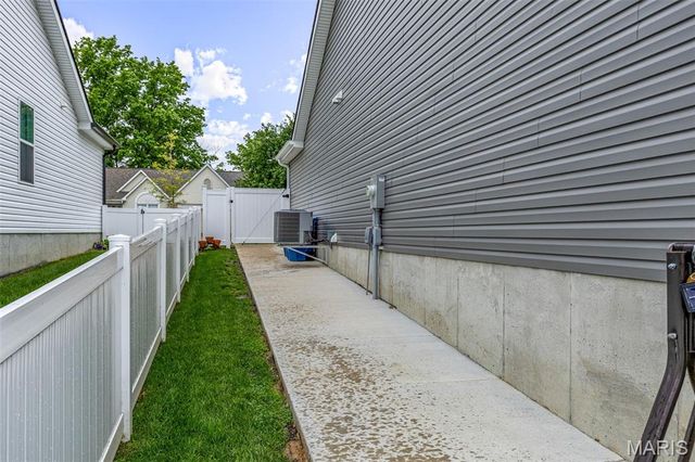 625 Lind Road, Unincorporated, MO 63125