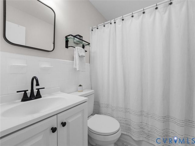 1214 Cameron Ave, Chester, VA 23836