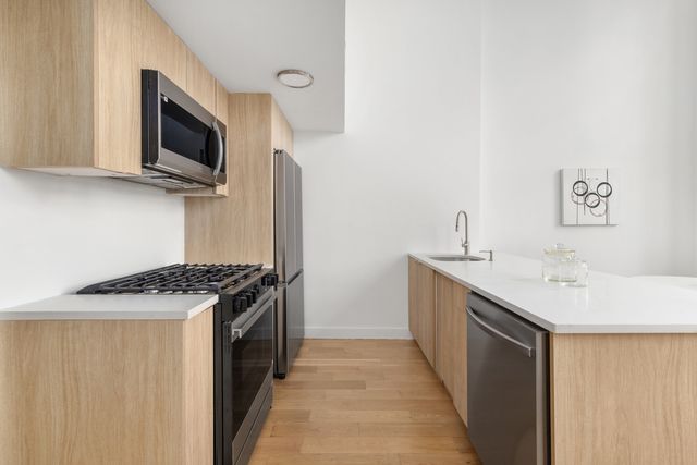 93 WAVERLY Avenue PH, New York City, NY 11205