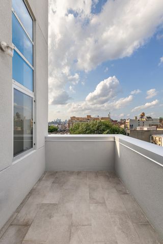 93 WAVERLY Avenue PH, New York City, NY 11205