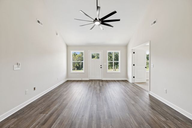 269 Dogwood Circle, Smithville, TN 37166