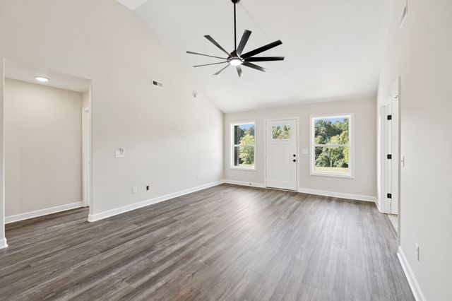 269 Dogwood Circle, Smithville, TN 37166