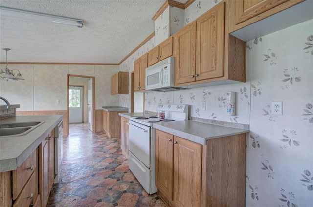 990 Taylorsville Road, Aragon, GA 30104