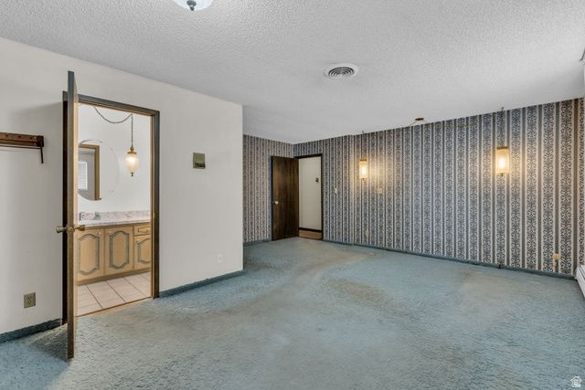 10705 S 300 E, Sandy, UT 84070