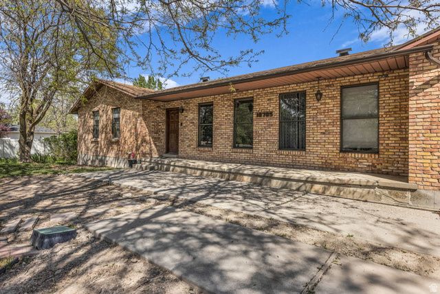 10705 S 300 E, Sandy, UT 84070