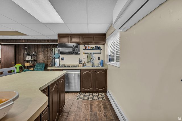 10705 S 300 E, Sandy, UT 84070