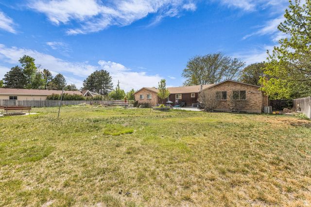 10705 S 300 E, Sandy, UT 84070