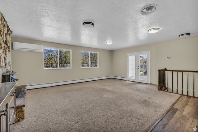 10705 S 300 E, Sandy, UT 84070