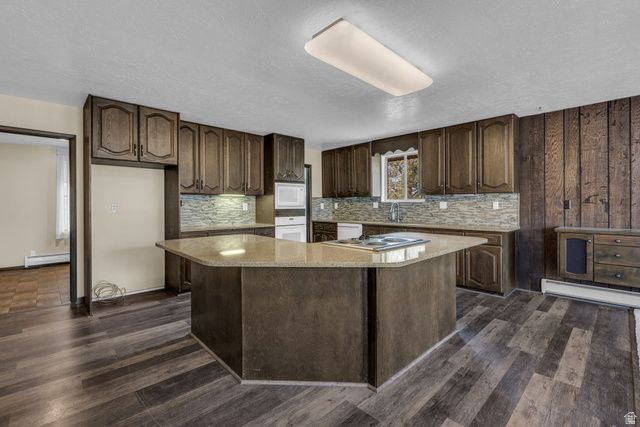 10705 S 300 E, Sandy, UT 84070