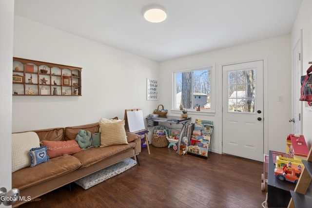 173 Ward Avenue, Schenectady, NY 12304