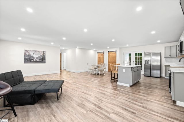 34 Pleasantdale Circle, Greenville, SC 29607