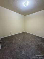 606 9th Street SW 28, Hickory, NC 28602