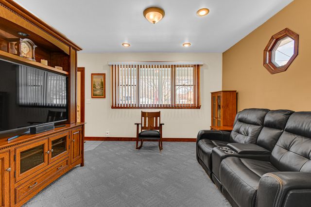 1545 Ridge Road, Homewood, IL 60430