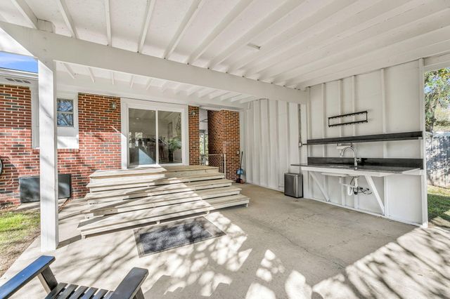 838 Quail Drive, Charleston, SC 29412