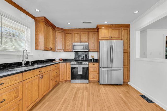 838 Quail Drive, Charleston, SC 29412