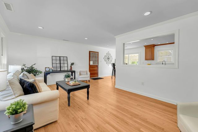 838 Quail Drive, Charleston, SC 29412