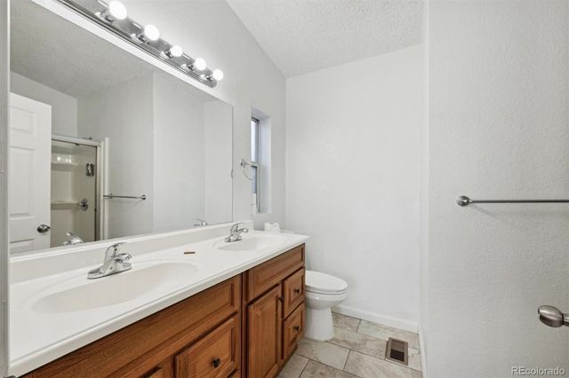 6185 E 81st Avenue, Dupont, CO 80024