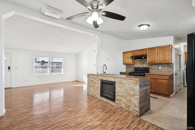 6185 E 81st Avenue, Dupont, CO 80024