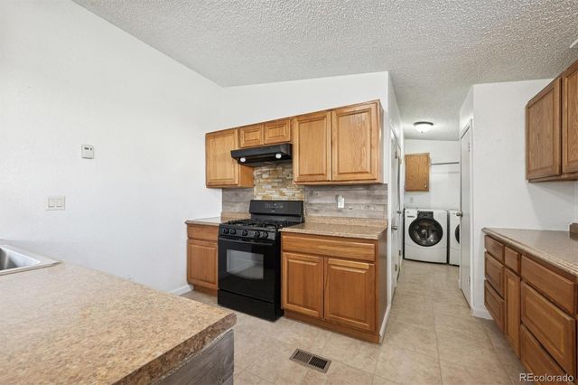 6185 E 81st Avenue, Dupont, CO 80024