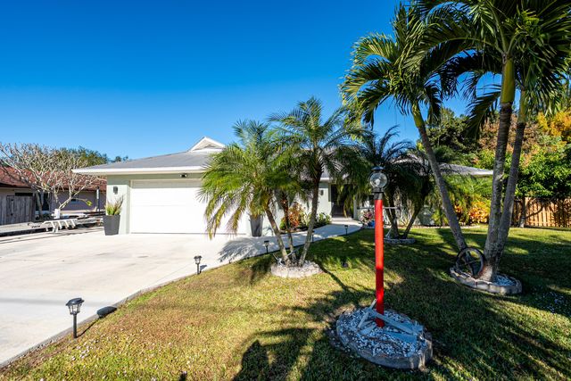 5783 SE Orange Blossom Trail, Hobe Sound, FL 33455