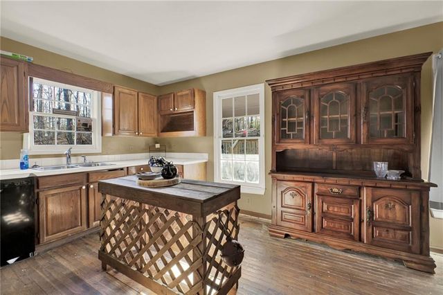 549 Eagles Nest Trail, Ball Ground, GA 30107