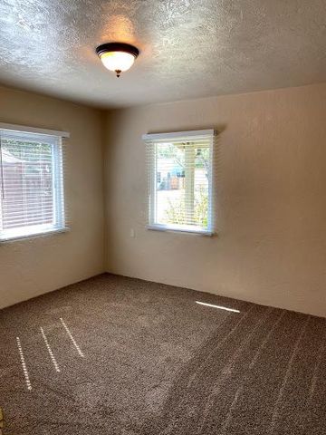 1538 Albany Ave, Modesto, CA 95350