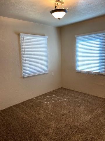 1538 Albany Ave, Modesto, CA 95350