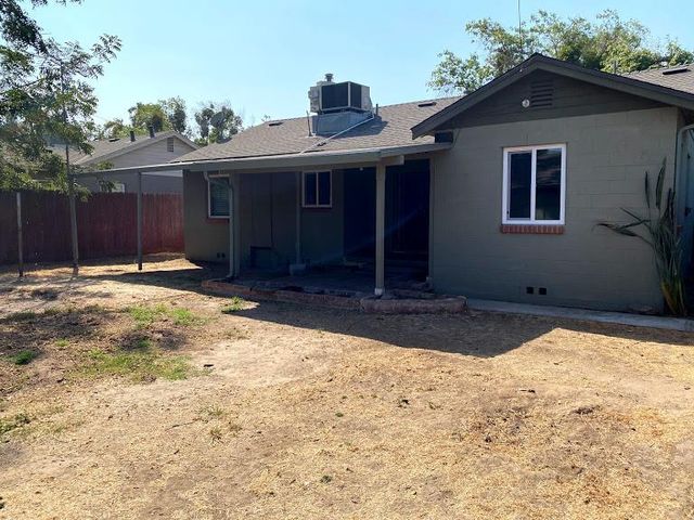 1538 Albany Ave, Modesto, CA 95350