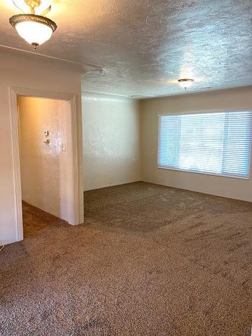 1538 Albany Ave, Modesto, CA 95350