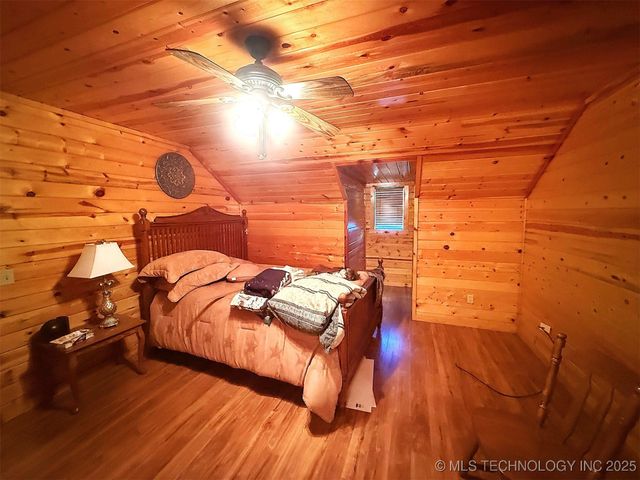 7905 Hornbeam Road, Henryetta, OK 74437