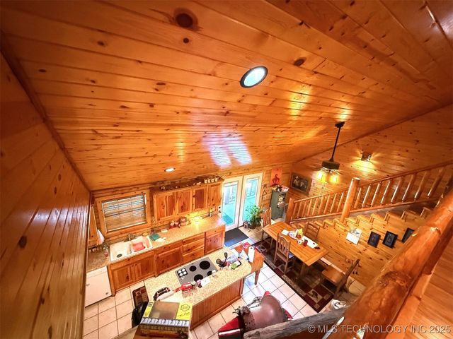 7905 Hornbeam Road, Henryetta, OK 74437