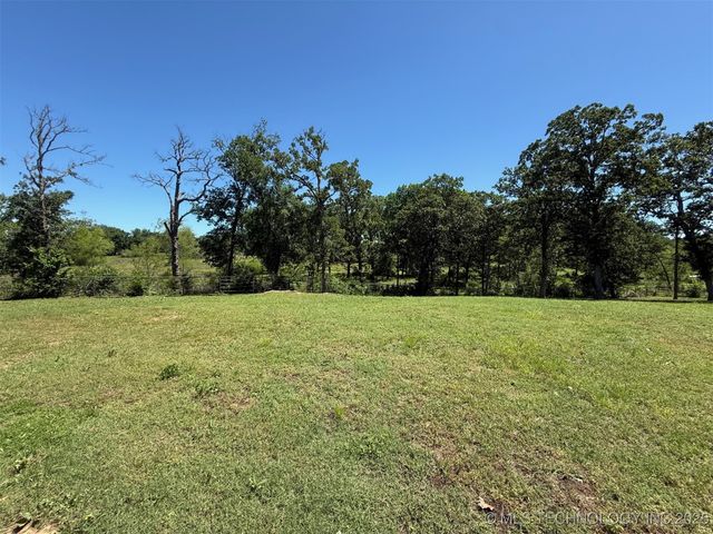 7905 Hornbeam Road, Henryetta, OK 74437