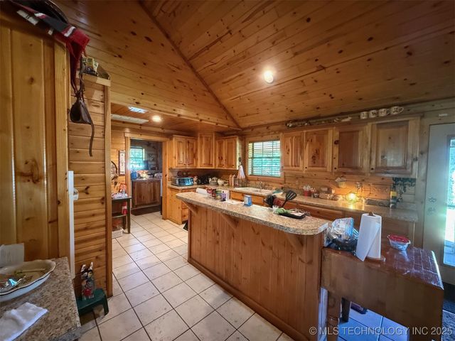 7905 Hornbeam Road, Henryetta, OK 74437