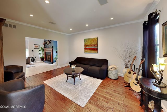 8 Nicole Court, Jackson, NJ 08527
