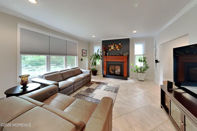8 Nicole Court, Jackson, NJ 08527