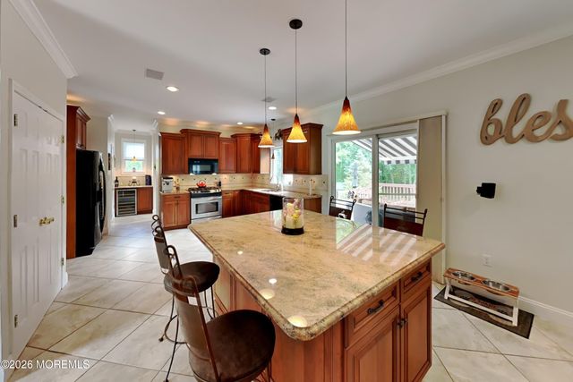 8 Nicole Court, Jackson, NJ 08527