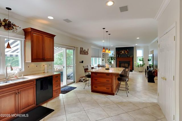 8 Nicole Court, Jackson, NJ 08527