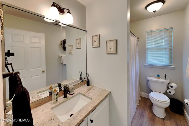 8 Nicole Court, Jackson, NJ 08527