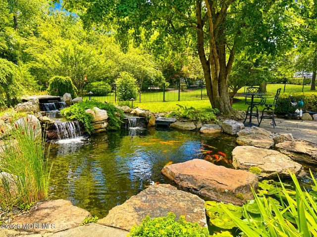 8 Nicole Court, Jackson, NJ 08527
