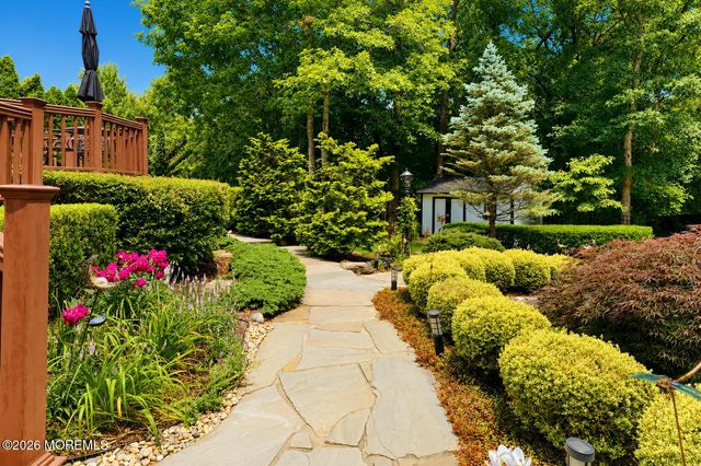 8 Nicole Court, Jackson, NJ 08527