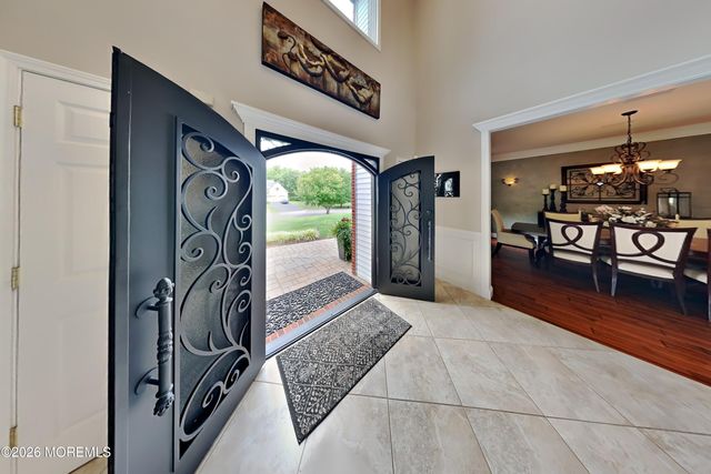 8 Nicole Court, Jackson, NJ 08527