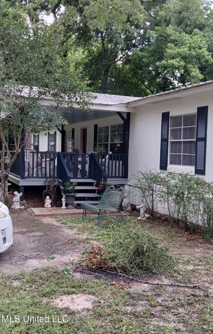 35 Newman Road, Natchez, MS 39120